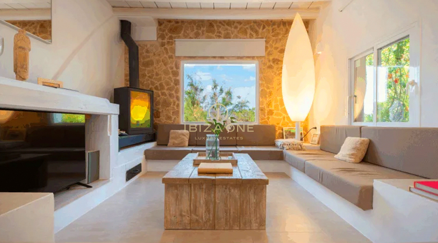 Comfortable Luxury Finca-Style Villa Close to Ibiza Town for Sale, Ibiza