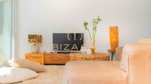 Prachtig luxe appartement met uitzicht op de golfbaan te koop, Ibiza
