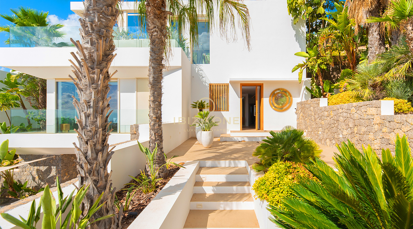 Luxurious Villa with Panoramic Sea Views in Cap Martinet For Sale, Ibiza