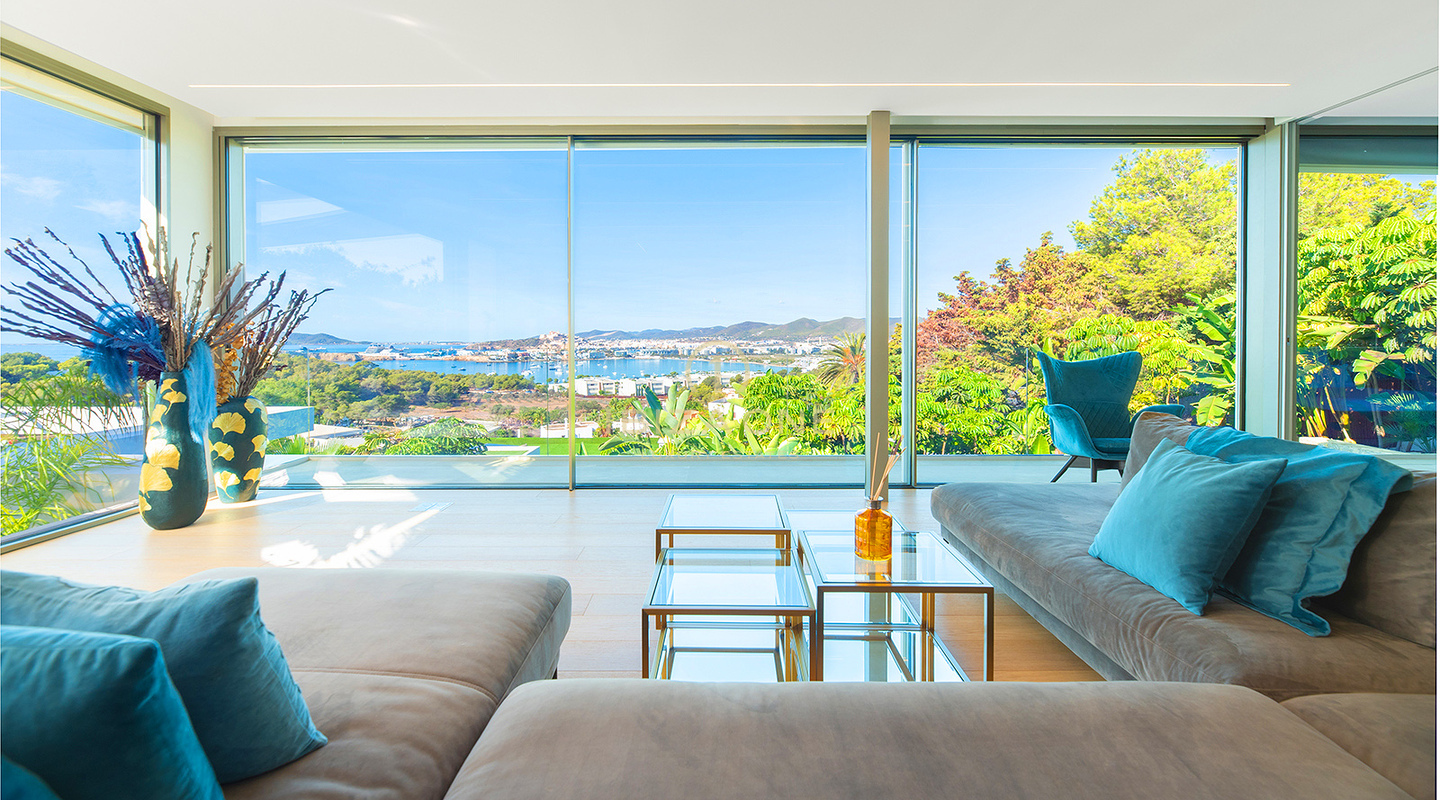 Luxueuse villa avec vue panoramique sur la mer à Cap Martinet, Ibiza, à vendre
