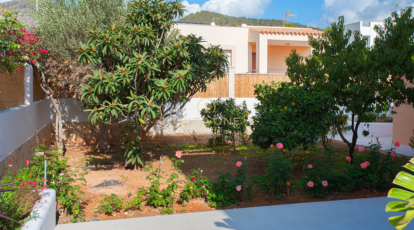 Impresionante villa de lujo en Sa Carroca con piscina privada y vistas espectaculares de Dalt Vila – En venta, Ibiza