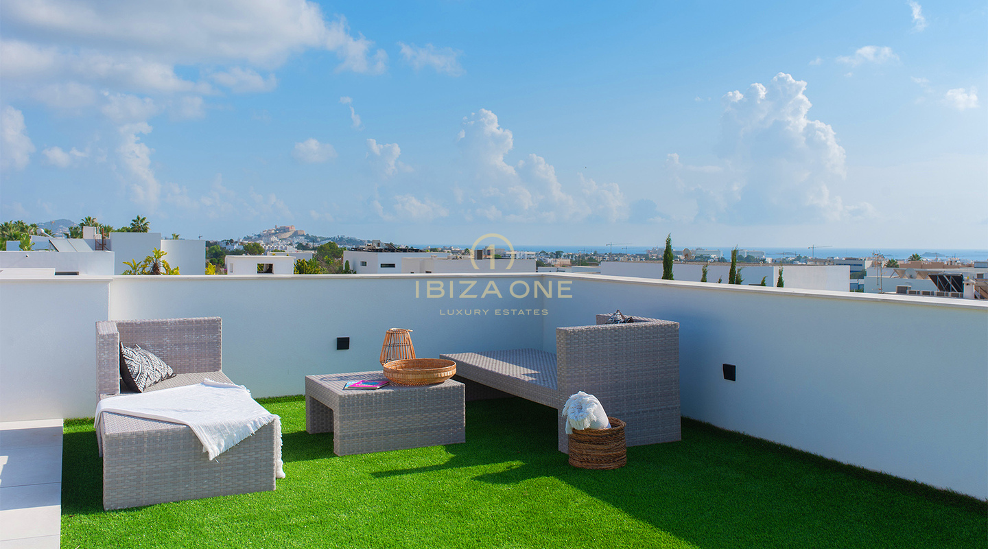 Impresionante villa de lujo en Sa Carroca con piscina privada y vistas espectaculares de Dalt Vila – En venta, Ibiza