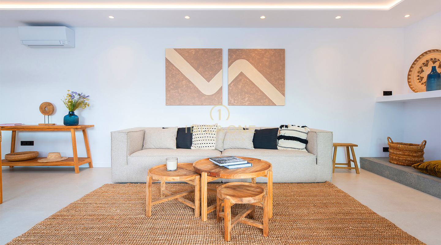 Impresionante villa de lujo en Sa Carroca con piscina privada y vistas espectaculares de Dalt Vila – En venta, Ibiza