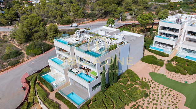 Außergewöhnliches Luxus-Duplex-Penthouse mit Panoramablick aufs Meer zu verkaufen – Es Pouet, Talamanca, Cap Martinet, Ibiza