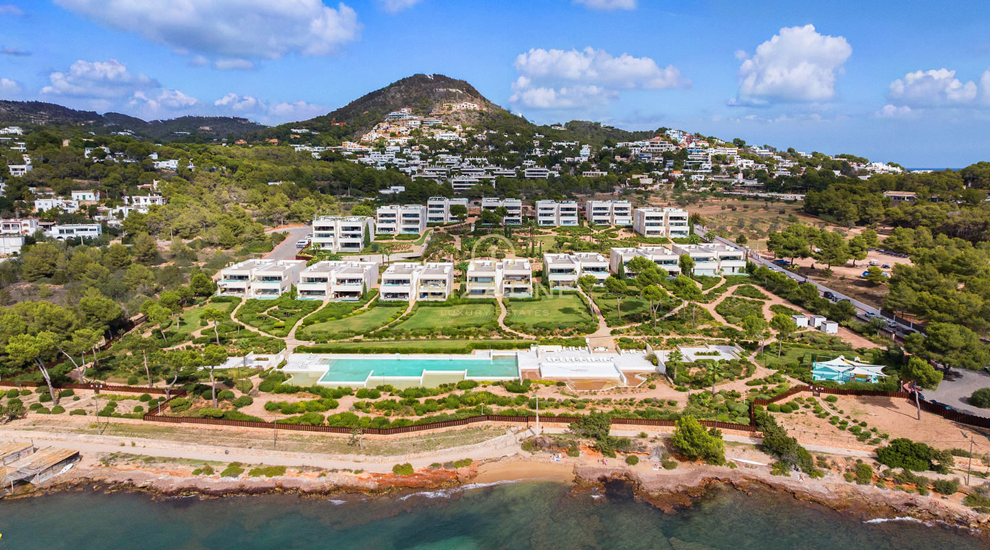 Außergewöhnliches Luxus-Duplex-Penthouse mit Panoramablick aufs Meer zu verkaufen – Es Pouet, Talamanca, Cap Martinet, Ibiza