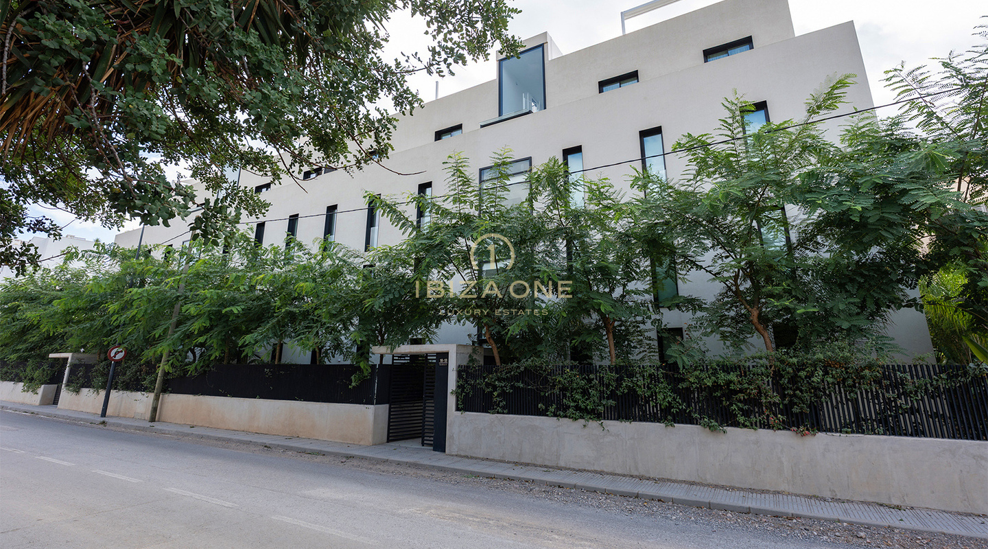 Elegant Luxury First-Floor Apartment in the Exclusive Urbania Development for Sale – Talamanca, Ibiza
Reserved