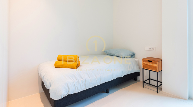 Elegante appartamento di lusso al primo piano nell'esclusivo complesso residenziale Urbania in vendita - Talamanca, Ibiza
Prenotato