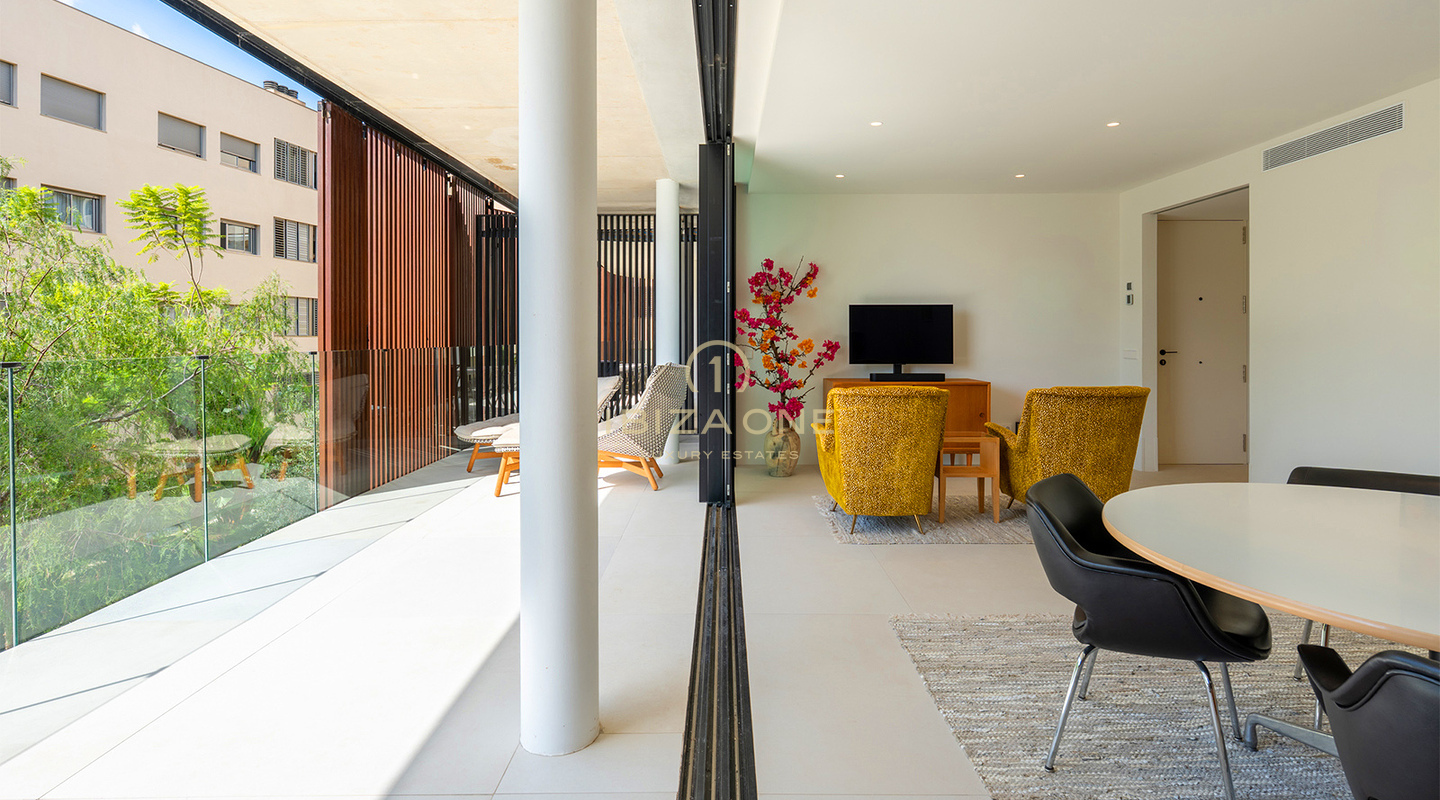 Elegante appartamento di lusso al primo piano nell'esclusivo complesso residenziale Urbania in vendita - Talamanca, Ibiza
Prenotato