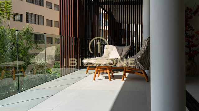 Elegante appartamento di lusso al primo piano nell'esclusivo complesso residenziale Urbania in vendita - Talamanca, Ibiza
Prenotato