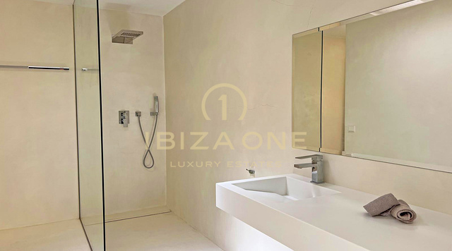 Luxuriöse Villa zur Langzeitmiete in der Nähe von Bambuddha mit Organischem-Pool und absoluter Privatsphäre, Ibiza