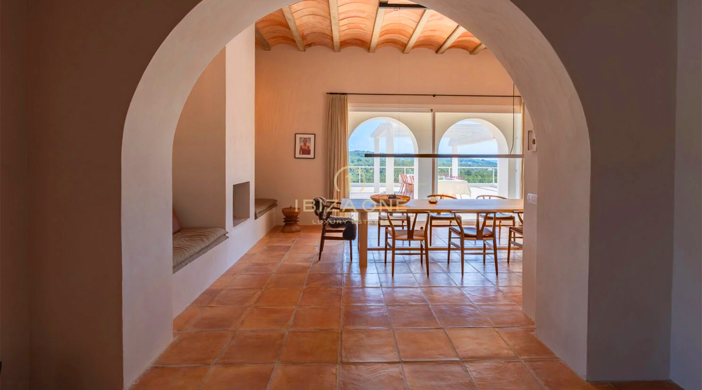 Magnifique propriété agricole de luxe dans un emplacement exceptionnel près de Santa Eulalia, Ibiza, à vendre.