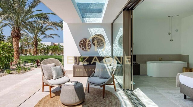Villa de lujo exclusiva con impresionantes vistas al mar y atardeceres sobre Es Vedrà en venta en Ibiza - licencia de alquiler turístico