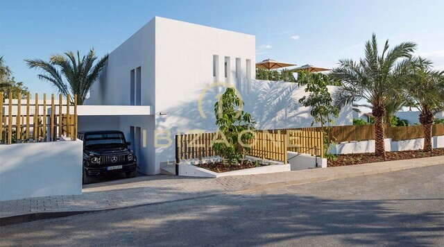 Villa de lujo exclusiva con impresionantes vistas al mar y atardeceres sobre Es Vedrà en venta en Ibiza - licencia de alquiler turístico
