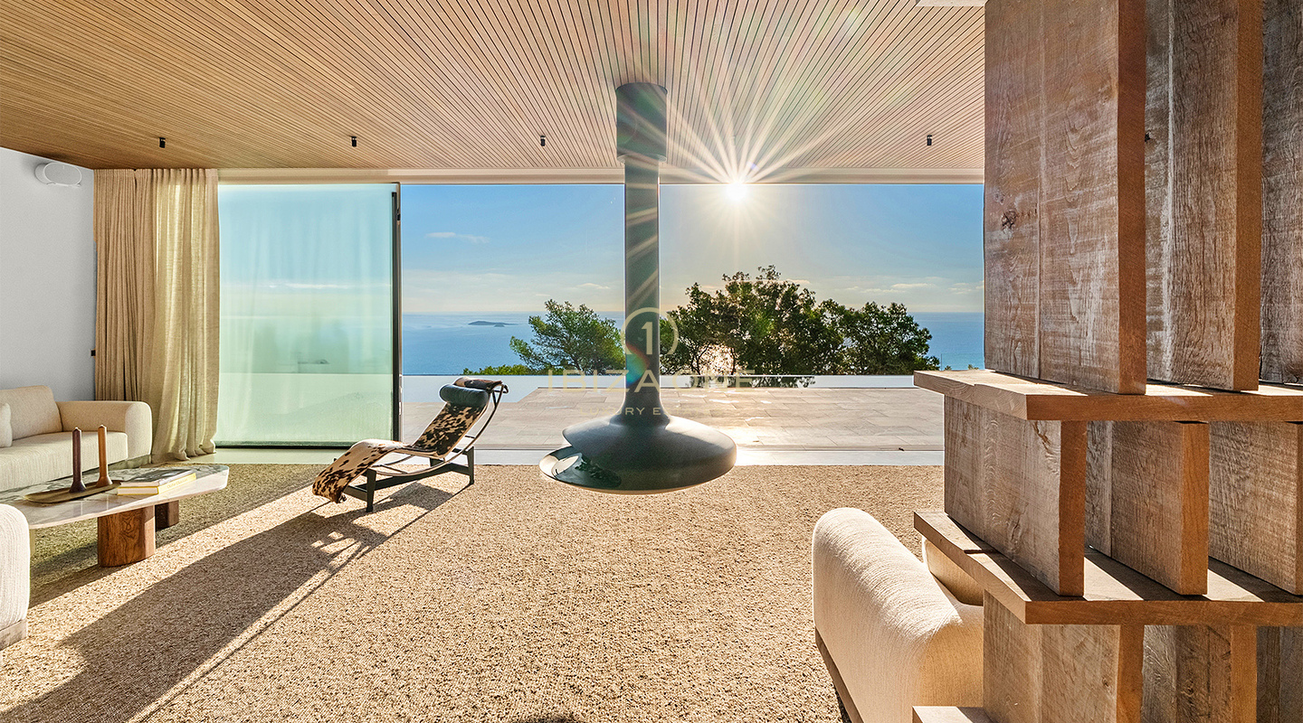 Luxueuse villa avec vue panoramique sur la mer à Cap Martinet, Ibiza, à vendre