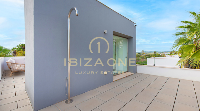 Moderna casa a schiera di lusso con terrazza panoramica e vista su Dalt Vila - In vendita a Jesús, Ibiza