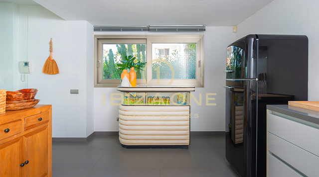 Moderna casa a schiera di lusso con terrazza panoramica e vista su Dalt Vila - In vendita a Jesús, Ibiza