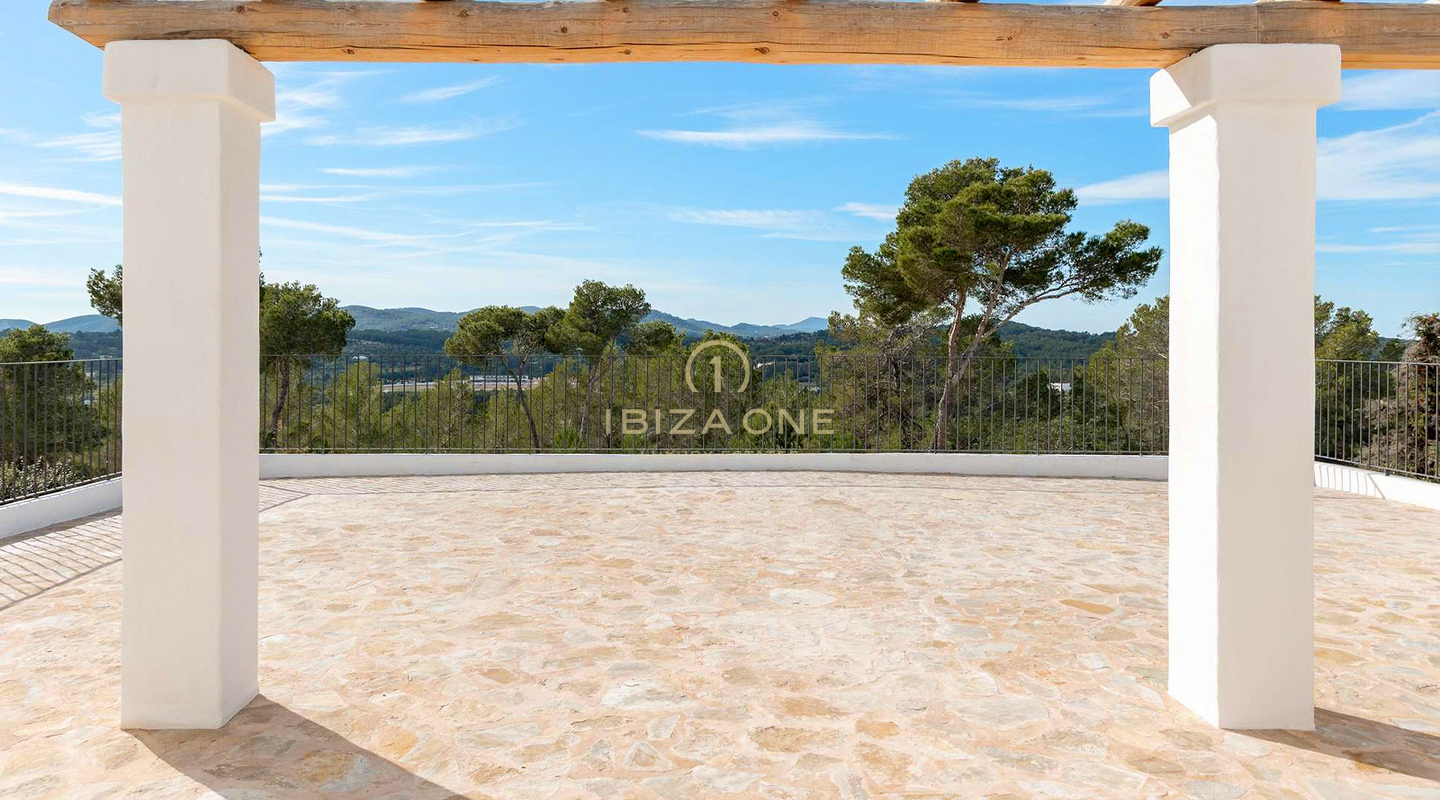 Villa ultra lussuosa a Blakstad con vista tranquilla su Campo in vendita – Santa Gertrudis, Ibiza