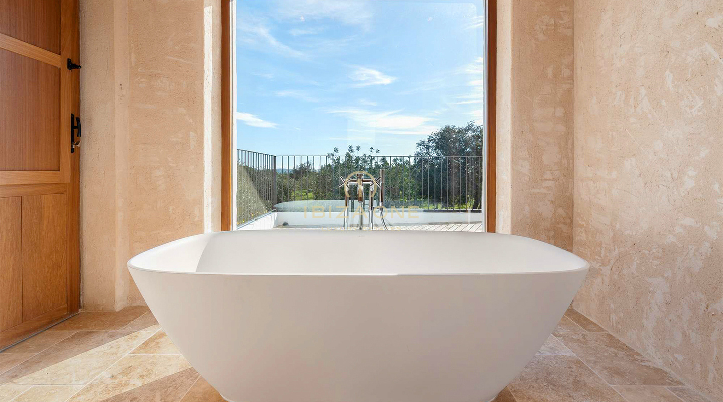 Villa Blakstad de ultralujo con tranquilas vistas al campo en venta - Santa Gertrudis, Ibiza