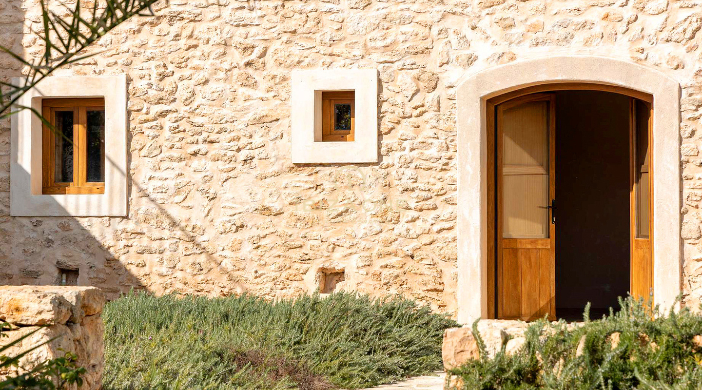 Villa ultra lussuosa a Blakstad con vista tranquilla su Campo in vendita – Santa Gertrudis, Ibiza