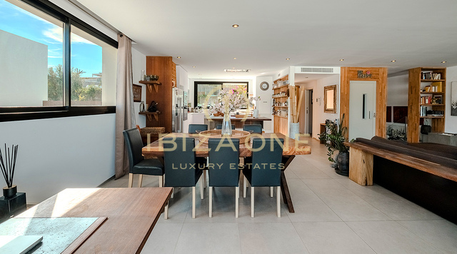 Moderna casa a schiera di lusso vicino alla spiaggia di Talamanca, NOBU e ai porti turistici di Ibiza in vendita a Ses Torres, Ibiza
