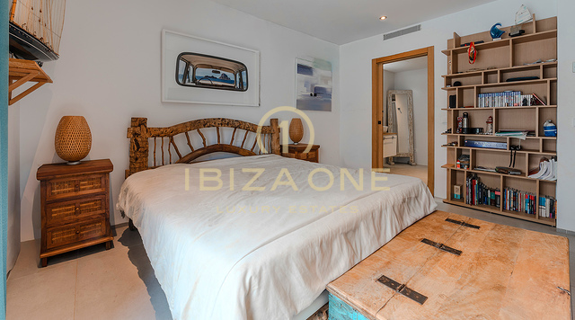Moderna casa a schiera di lusso vicino alla spiaggia di Talamanca, NOBU e ai porti turistici di Ibiza in vendita a Ses Torres, Ibiza
