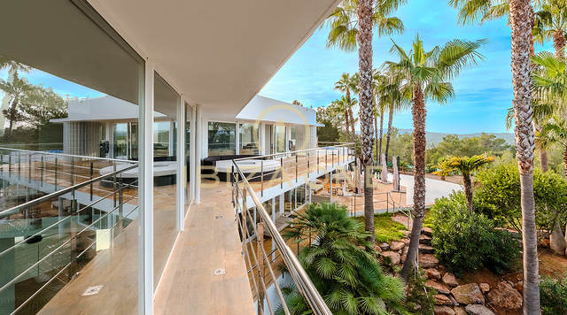 Buitengewoon luxe landgoed met panoramisch uitzicht op de zonsondergang en volledige privacy nabij de jachthavens van Ibiza - Te koop, Ibiza
