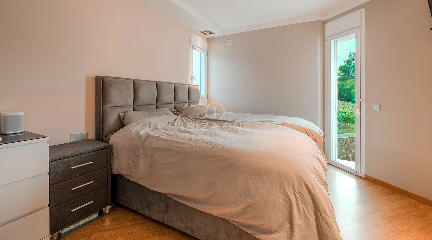 Propriété de luxe exceptionnelle avec vue panoramique sur le coucher de soleil et intimité totale à proximité des marinas d'Ibiza – À vendre, Ibiza