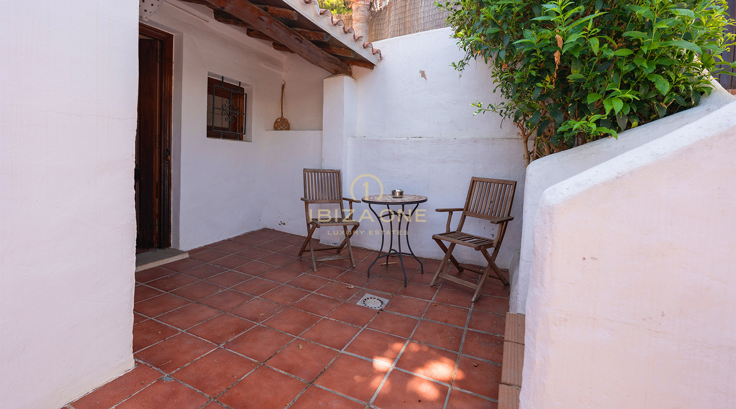 Lujosa villa adosada mediterránea con todas las comodidades modernas en venta en Siesta, Ibiza