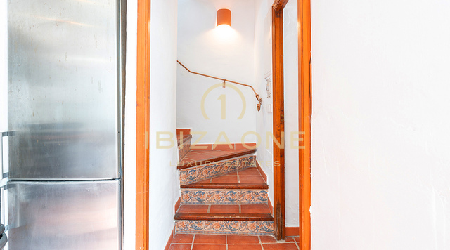 Luxe halfvrijstaande villa in mediterrane stijl met modern comfort te koop in Siesta, Ibiza