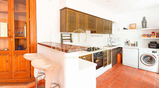 Villa di lusso bifamiliare in stile mediterraneo con comfort moderni - In vendita a Siesta, Ibiza