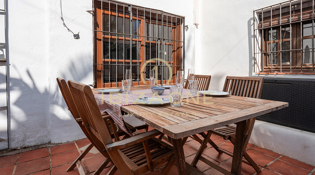 Mediterrane Luxus-Doppelhaushälfte mit modernem Komfort – Zu verkaufen in Siesta, Ibiza