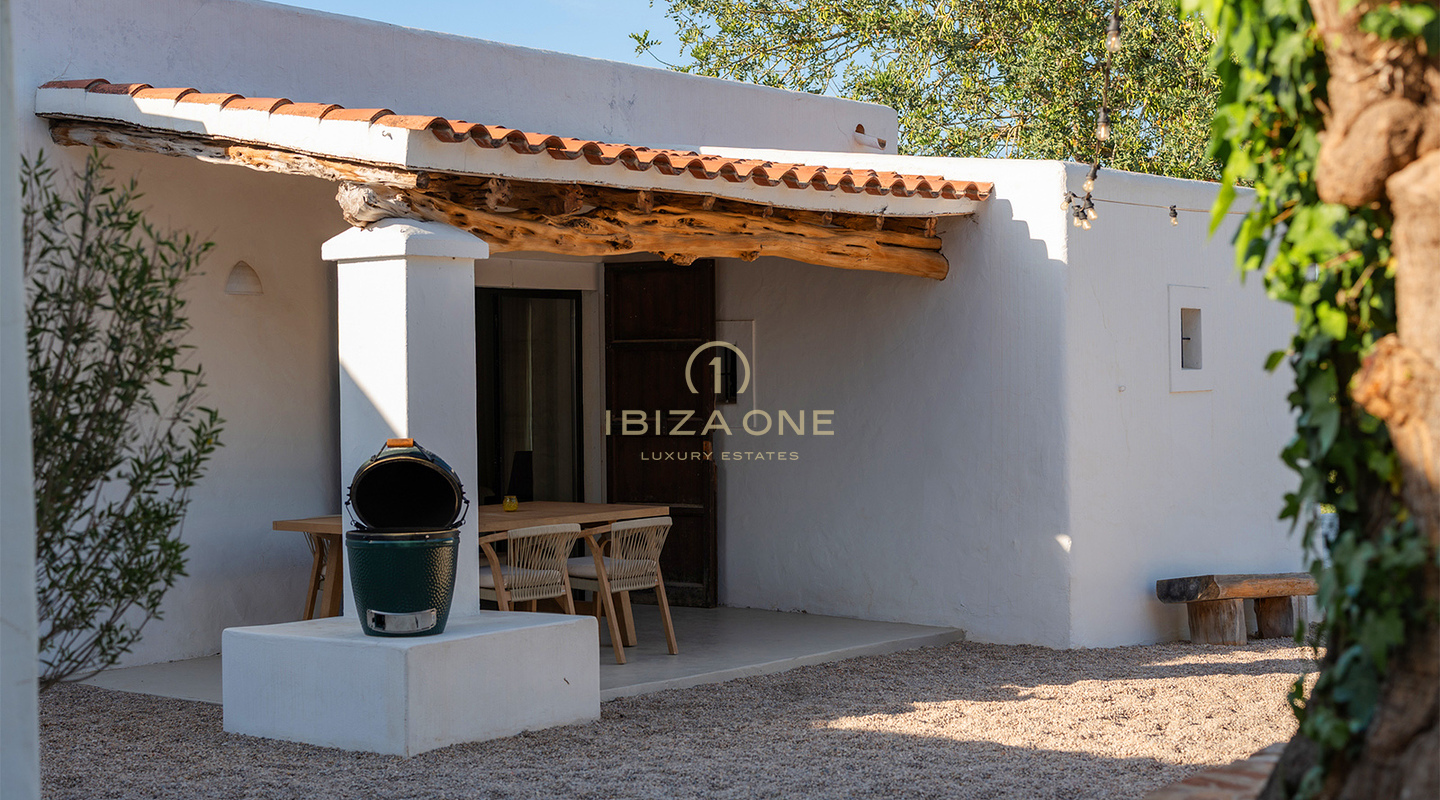 Stunning Luxury Finca on 17,734 m² of Land For Sale, Ibiza
