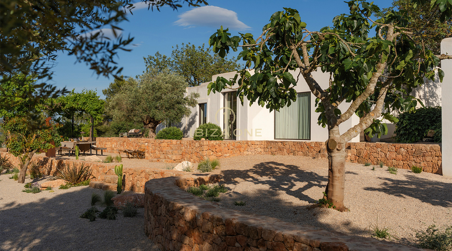 Stunning Luxury Finca on 17,734 m² of Land For Sale, Ibiza