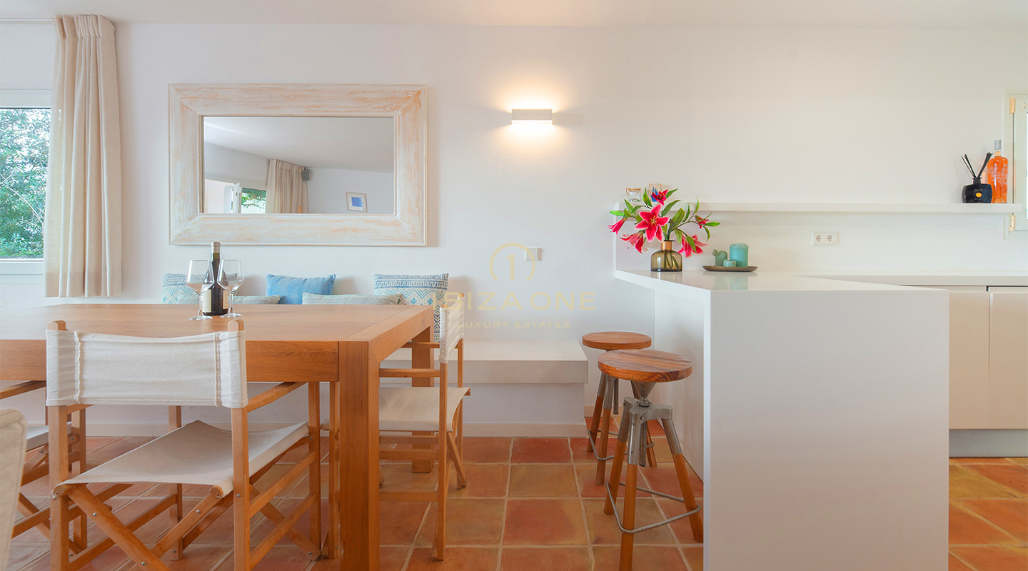 Luxusvilla zum Verkauf in Can Pep Simó, Ibiza – Panoramablick auf die Villa und das Meer in der Nähe von Ibiza-Stadt, Ibiza