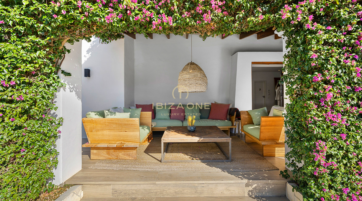 Charmante Luxus-Finca mit Padelplatz in grüner und ruhiger Lage auf Ibiza zu verkaufen