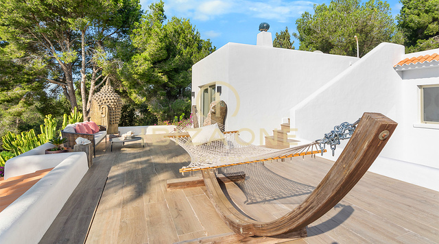 Charmante Luxus-Finca mit Padelplatz in grüner und ruhiger Lage auf Ibiza zu verkaufen