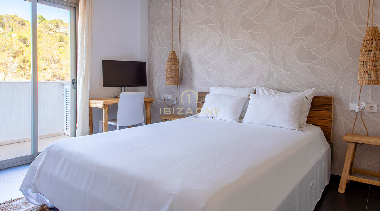 Spacious 3-Bedroom Luxury Apartment with Panoramic Sea & Ibiza Town Views For Sale in Talamanca, Ibiza