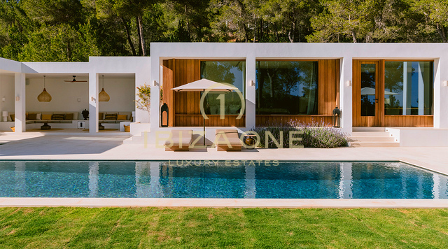 Villa de luxe familiale avec vue sur mer à louer près de San Lorenzo, Ibiza – Piscine d'eau salée, maison d'hôtes, intimité