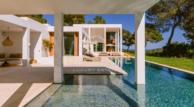 Villa de luxe familiale avec vue sur mer à louer près de San Lorenzo, Ibiza – Piscine d'eau salée, maison d'hôtes, intimité