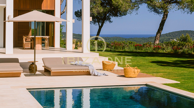 Villa de luxe familiale avec vue sur mer à louer près de San Lorenzo, Ibiza – Piscine d'eau salée, maison d'hôtes, intimité