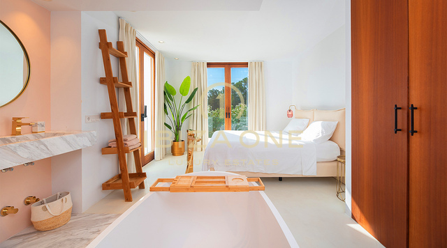 Villa di lusso in vendita sulla costa occidentale di Ibiza - Vista panoramica sul mare vicino a Cala Bassa e Cala Comte, Ibiza