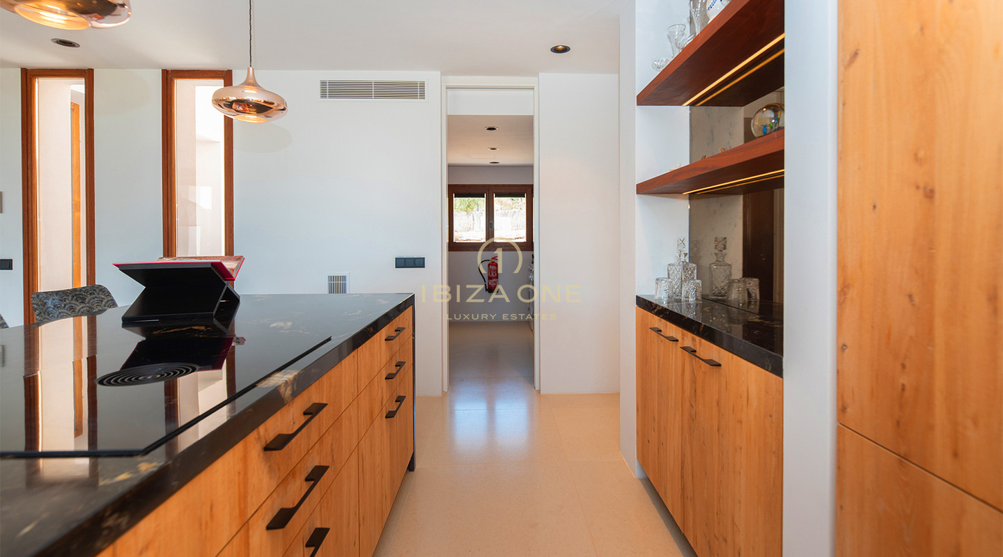 Luxe villa te koop aan de westkust van Ibiza – Panoramisch uitzicht op zee nabij Cala Bassa en Cala Comte, Ibiza