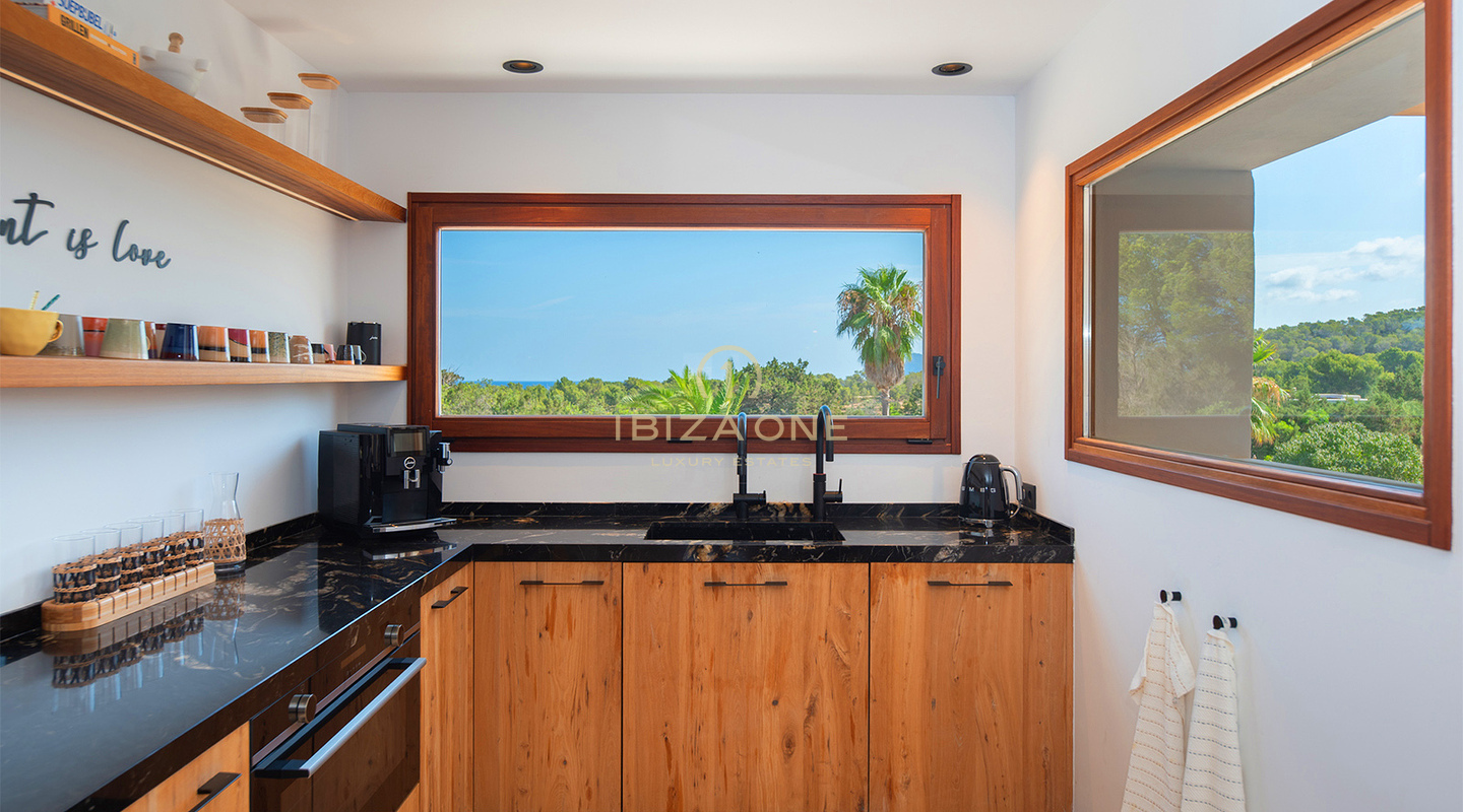 Villa de luxe à vendre sur la côte ouest d'Ibiza – Vue panoramique sur la mer près de Cala Bassa et Cala Comte, Ibiza