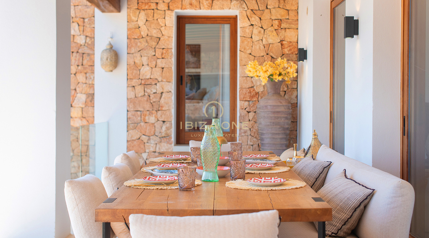 Villa de luxe à vendre sur la côte ouest d'Ibiza – Vue panoramique sur la mer près de Cala Bassa et Cala Comte, Ibiza