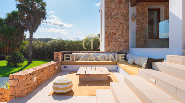 Villa di lusso in vendita sulla costa occidentale di Ibiza - Vista panoramica sul mare vicino a Cala Bassa e Cala Comte, Ibiza