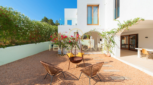 Luxusvilla zum Verkauf an der Westküste Ibizas – Panoramablick aufs Meer in der Nähe von Cala Bassa und Cala Comte, Ibiza