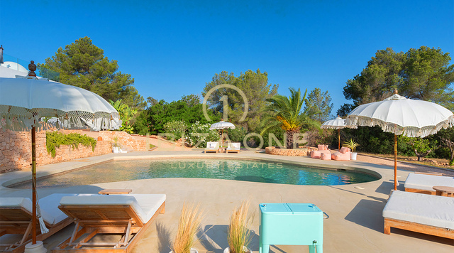 Villa di lusso in vendita sulla costa occidentale di Ibiza - Vista panoramica sul mare vicino a Cala Bassa e Cala Comte, Ibiza
