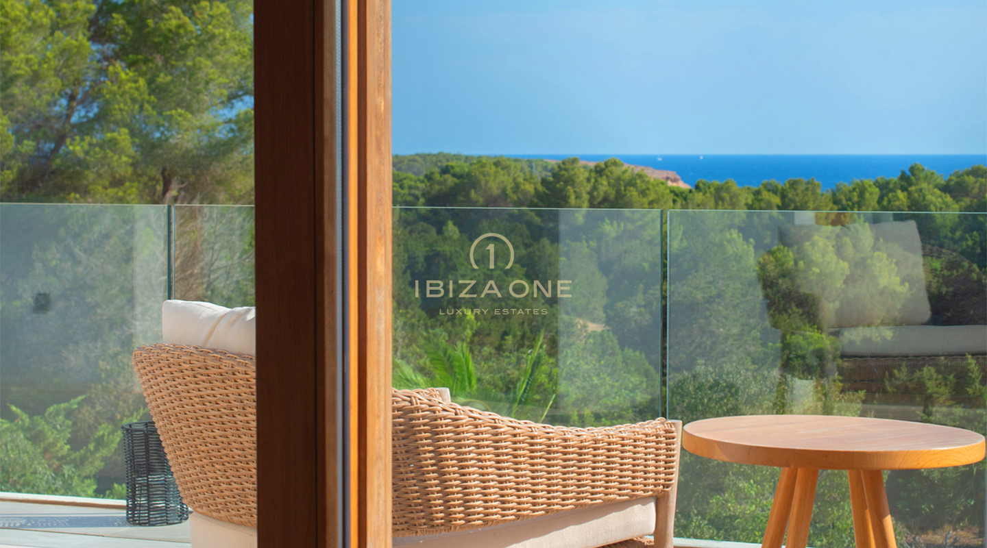Villa de luxe à vendre sur la côte ouest d'Ibiza – Vue panoramique sur la mer près de Cala Bassa et Cala Comte, Ibiza