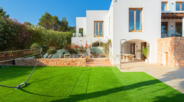 Villa di lusso in vendita sulla costa occidentale di Ibiza - Vista panoramica sul mare vicino a Cala Bassa e Cala Comte, Ibiza