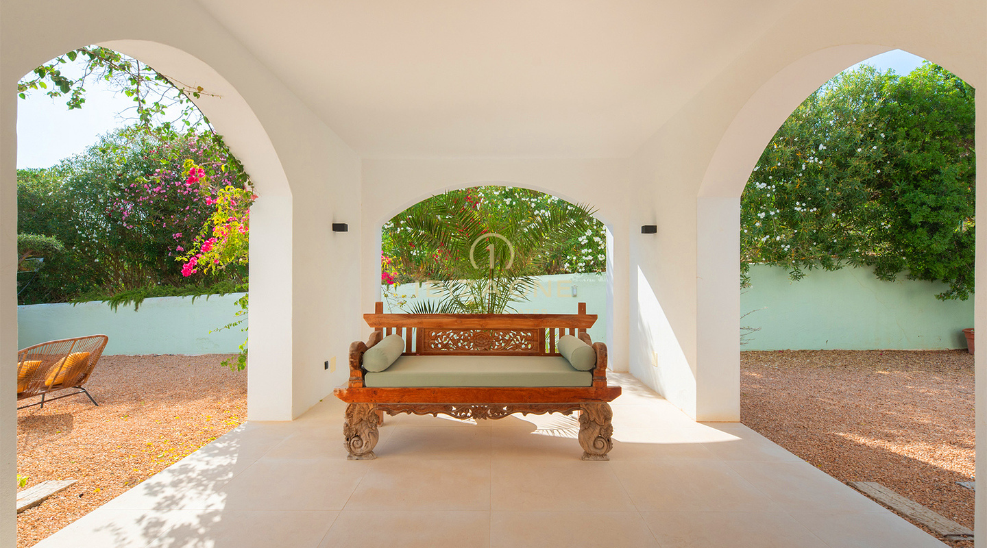 Luxe villa te koop aan de westkust van Ibiza – Panoramisch uitzicht op zee nabij Cala Bassa en Cala Comte, Ibiza